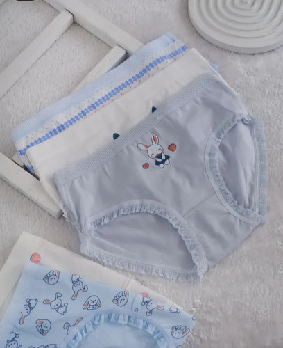 شورت عروسکی ابی